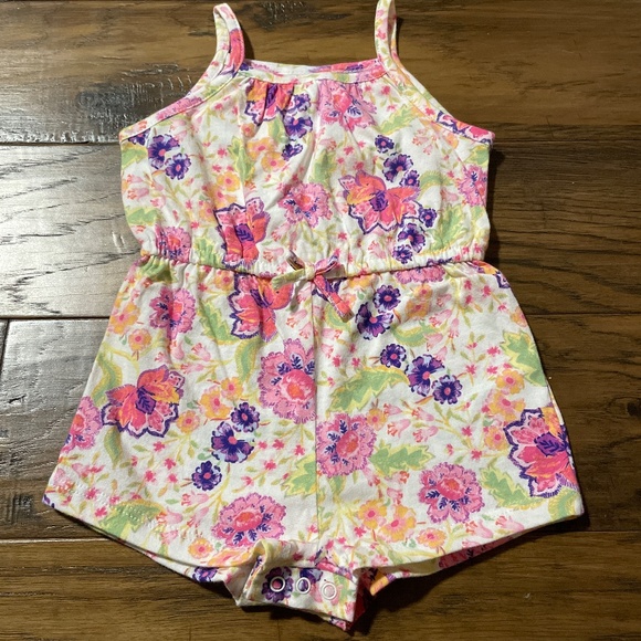 New Old Navy floral romper size 6-12 months - Picture 1 of 7